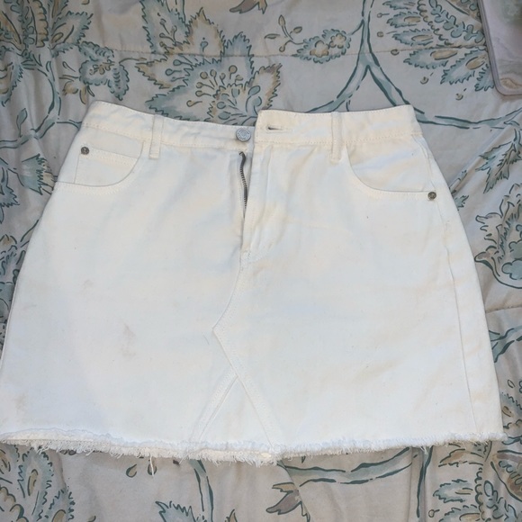 White denim mini skirt - Picture 1 of 4
